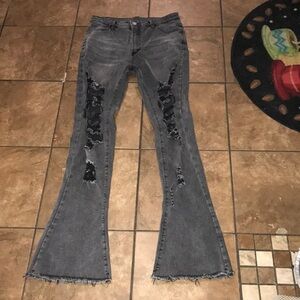 Junior’s Shein Distressed Jeans